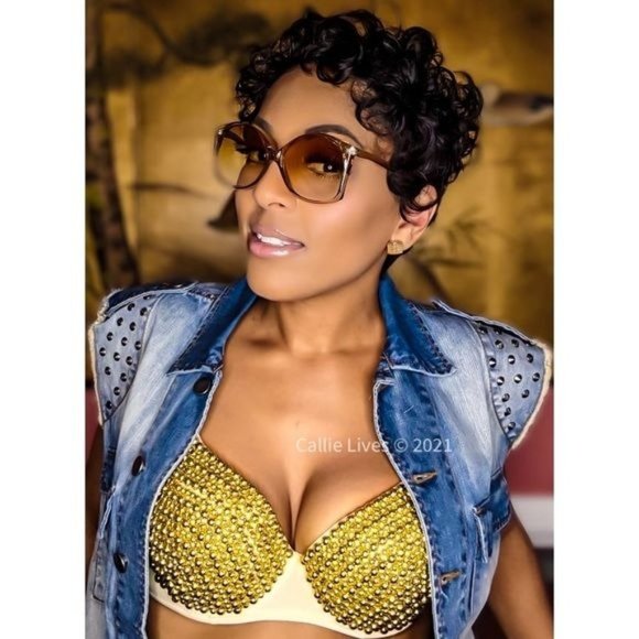 Callie Golden Pearl: Gold Beaded Nude Festival Bra Medium - Picture 2 of 15